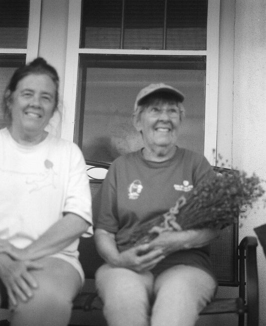 Terry Montoya and and her mother // Vallectios NM 2022