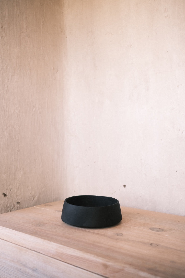 Wide shallow bowl